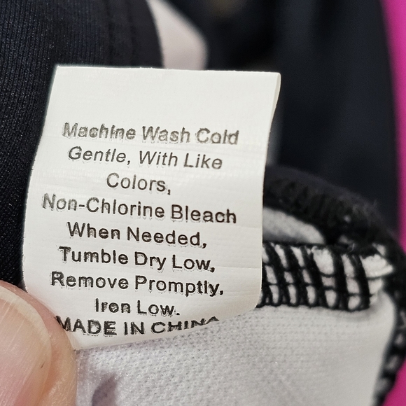 Fuchsia And Black Two Tone Padded Cut Out One Piece Summer Swimsuit Size Large - Picture 15 of 15